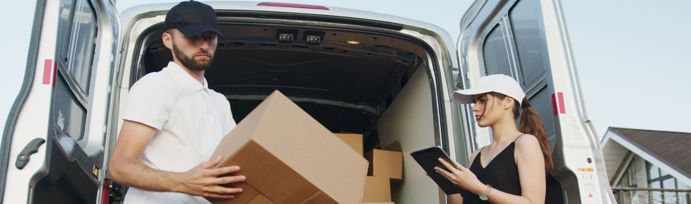 Reasons to Hire Professional Movers